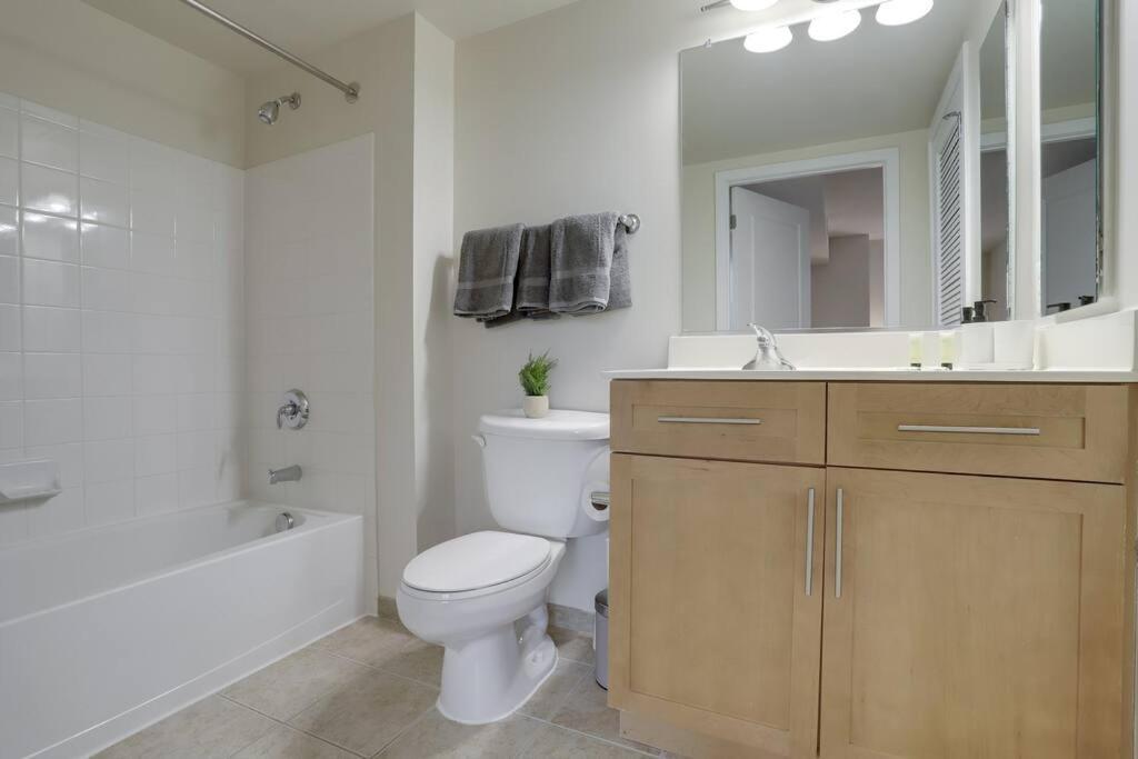 Bright And Cozy Apartment Near Pentagon City อาร์ลิงตัน ภายนอก รูปภาพ